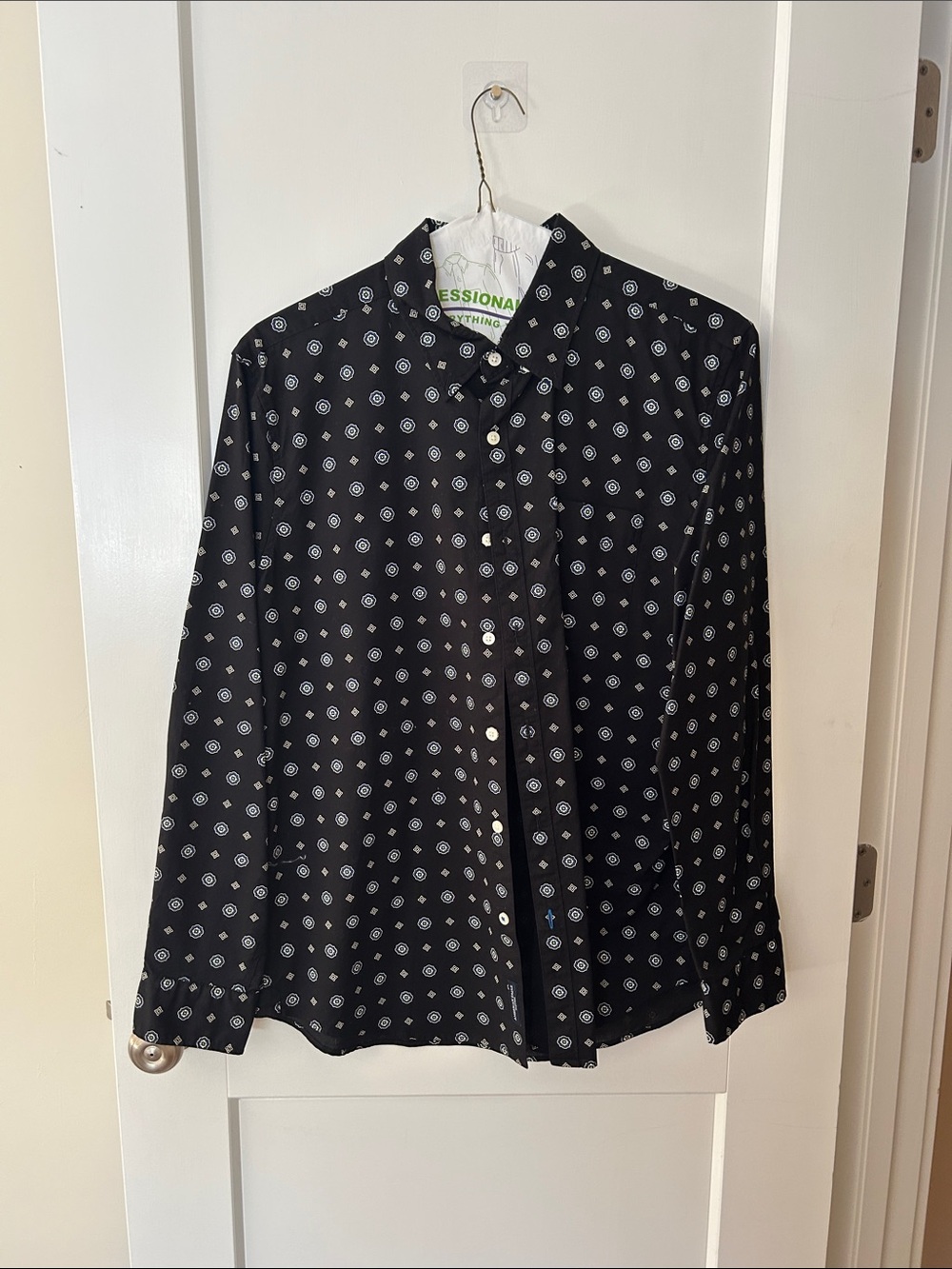 American Eagle Mens Black Patterned Button-Front Shirt, Classic fit